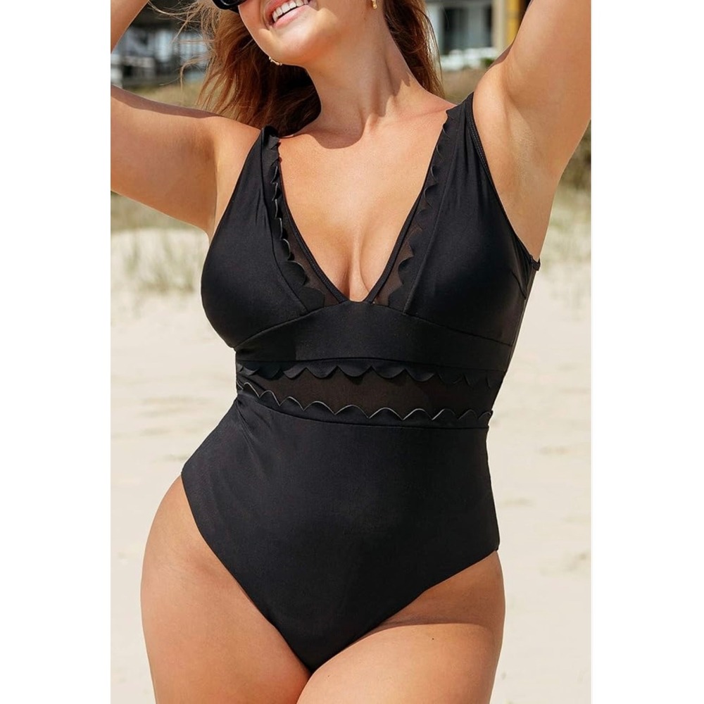 Cupshe Black One Piece‎ Swimsuit Scalloped Trim V Neckline Beachwear size XXL
